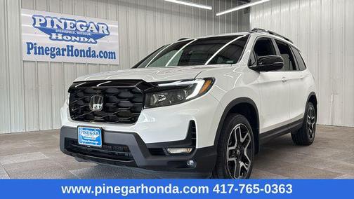 Platinum White Pearl 2022 Honda Passport AWD Elite