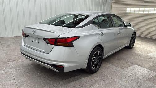 2023 Nissan Altima S FWD