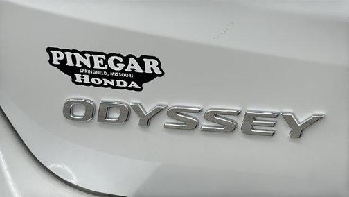 Platinum White Pearl 2027 Honda Odyssey Touring