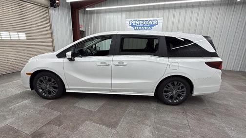 Platinum White Pearl 2027 Honda Odyssey Touring