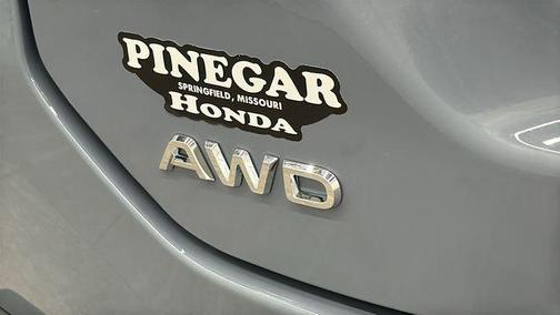 Sonic Gray Pearl 2026 Honda Pilot Touring 8-Passenger