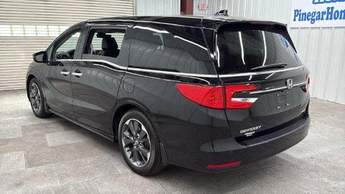 Crystal Black Pearl 2023 Honda Odyssey Elite