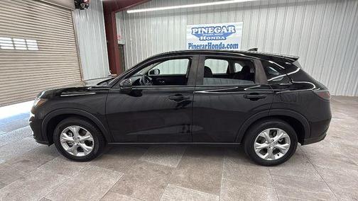 Crystal Black Pearl 2023 Honda HR-V LX