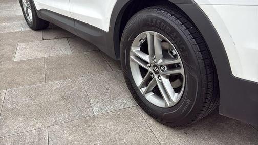 Frost White Pearl 2017 Hyundai Santa Fe Sport 2.4L