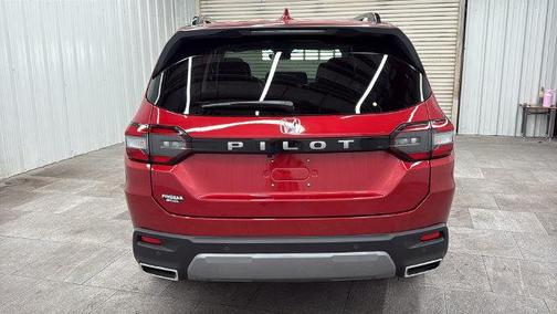 Radiant Red Metallic II 2026 Honda Pilot EX-L