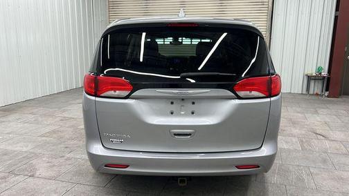 2017 Chrysler Pacifica LX
