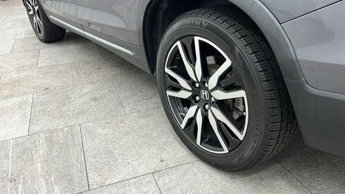 2020 Honda Pilot Touring 8-Passenger