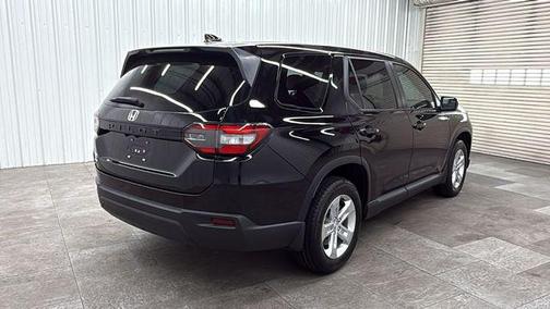 Crystal Black Pearl 2023 Honda Pilot AWD LX