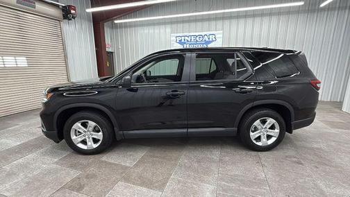 Crystal Black Pearl 2023 Honda Pilot AWD LX
