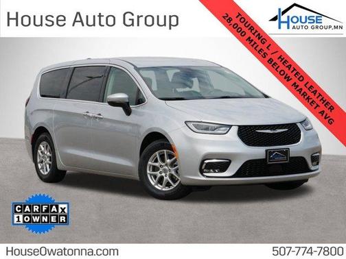 2023 Chrysler Pacifica Touring-L