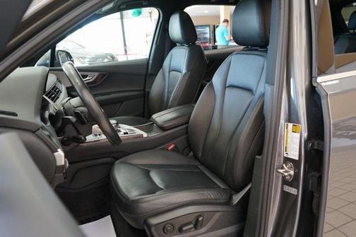 2019 Audi Q7 45 Premium Plus
