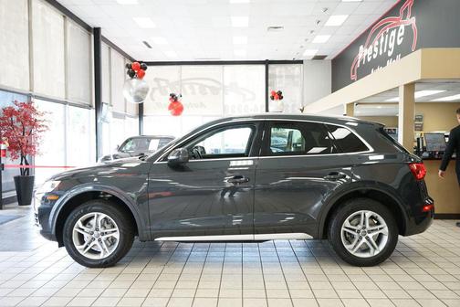Manhattan Gray Metallic 2018 Audi Q5 2.0T Tech Premium