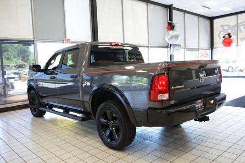 Granite Crystal Metallic Clearcoat 2017 RAM 1500 SLT