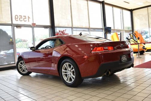Photo 4 of 44 of 2015 Chevrolet Camaro 2LS