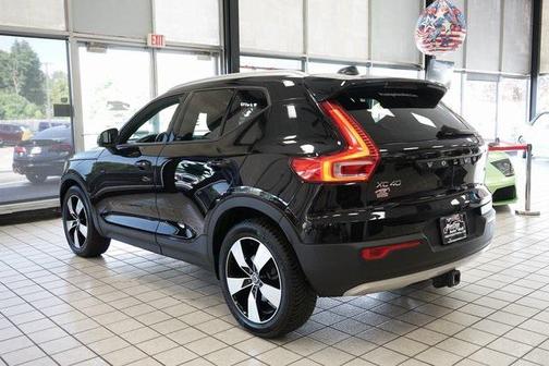 2019 Volvo XC40 T5 Momentum