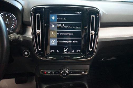 2019 Volvo XC40 T5 Momentum