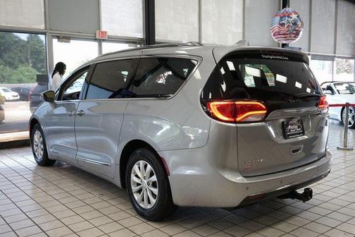 2018 Chrysler Pacifica Touring-L