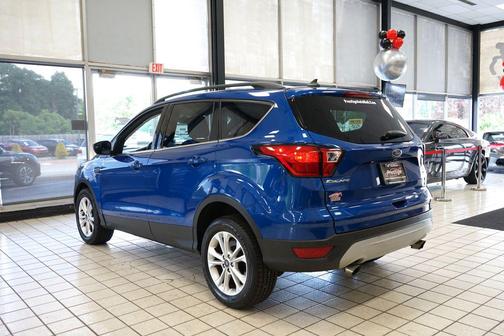 Lightning Blue Metallic 2019 Ford Escape SEL