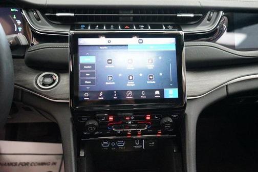 2022 Jeep Grand Cherokee 4xe Base