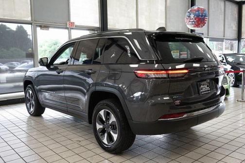 2022 Jeep Grand Cherokee 4xe Base