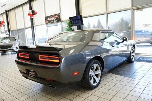 2016 Dodge Challenger SXT