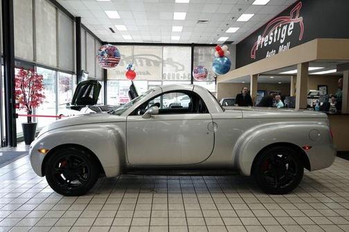 2004 Chevrolet SSR Base