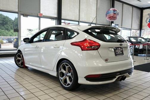 2017 Ford Focus ST ST