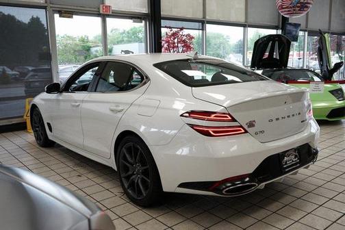 2022 Genesis G70 3.3T AWD