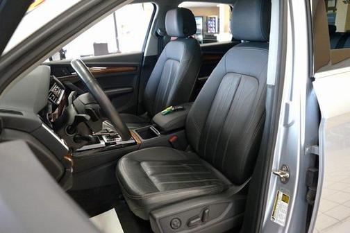 2022 Audi Q5 45 S line Premium Plus