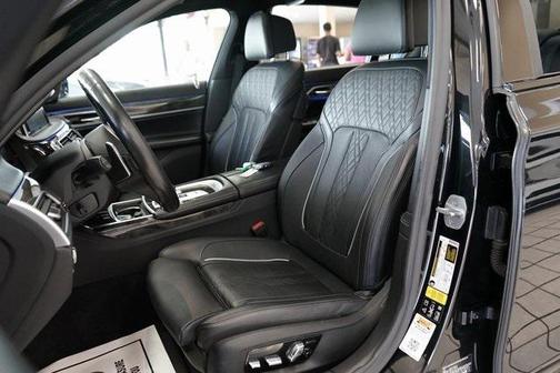 2020 BMW 750 i xDrive
