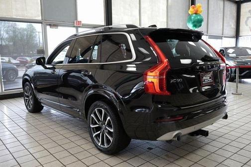 2019 Volvo XC90 T5 Momentum