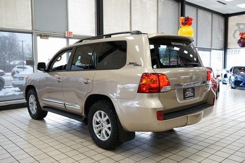 2014 Toyota Land Cruiser Base