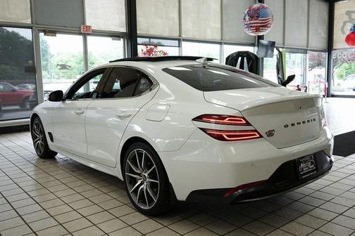 2022 Genesis G70 2.0T AWD
