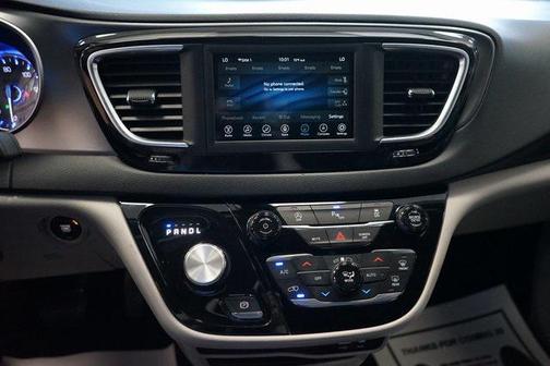 2020 Chrysler Pacifica Touring