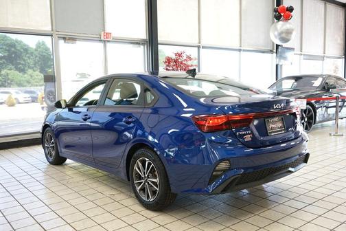 Deep Sea Blue 2022 Kia Forte LXS