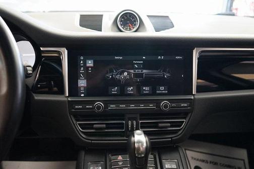2020 Porsche Macan Base