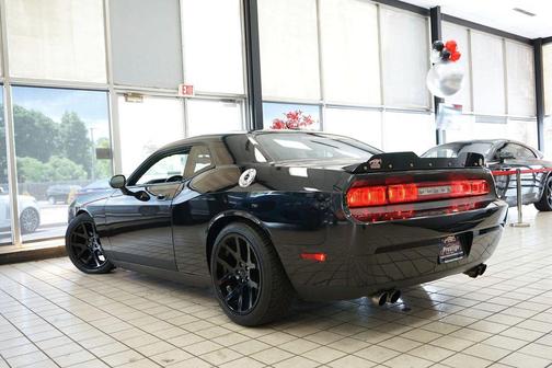 Brilliant Black Crystal Pearlcoat 2010 Dodge Challenger SE