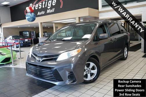 2018 Toyota Sienna LE