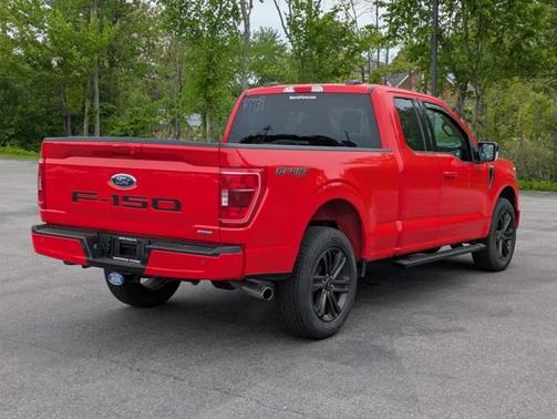 RACE RED 2022 Ford F-150 XLT