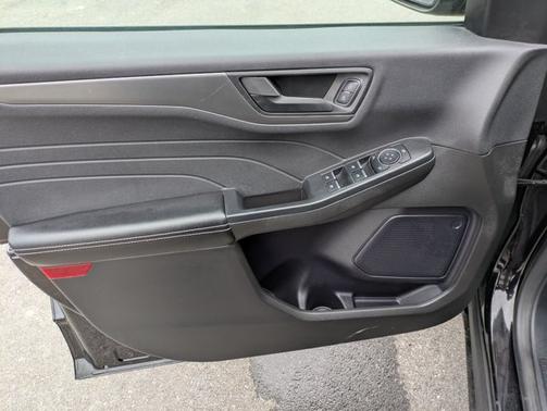 AGATE BLACK METALLIC 2024 Ford Escape ACTIVE