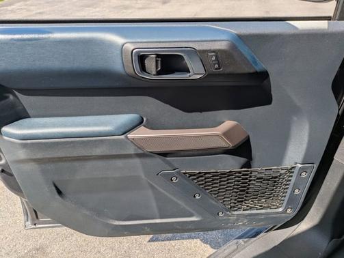 CARBONIZED GRAY METALLIC 2023 Ford Bronco OUTER BANKS