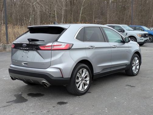 ICONIC SILVER 2024 Ford Edge TITANIUM