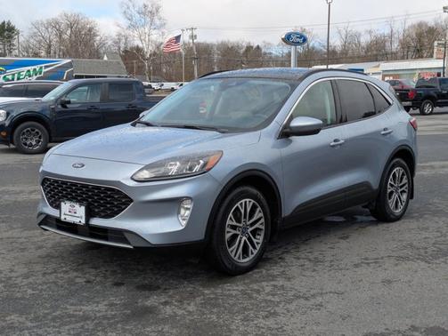 ICED BLUE SILVER METALLIC 2022 Ford Escape SEL