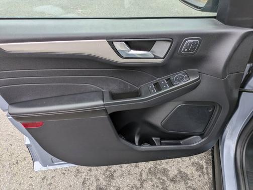 ICED BLUE SILVER METALLIC 2022 Ford Escape SEL