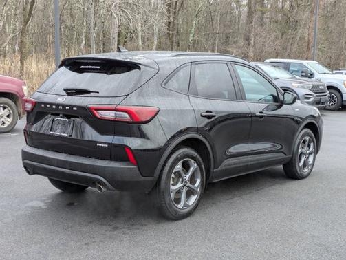 AGATE BLACK METALLIC 2025 Ford Escape ST-LINE SELECT