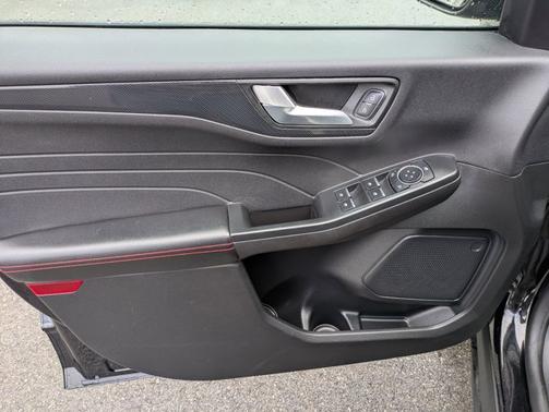 AGATE BLACK METALLIC 2025 Ford Escape ST-LINE SELECT