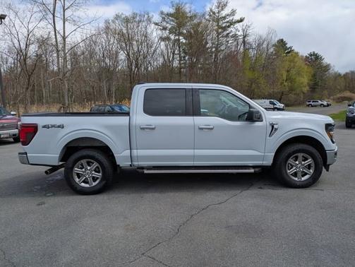 SPACE WHITE METALLIC 2025 Ford F-150 XLT