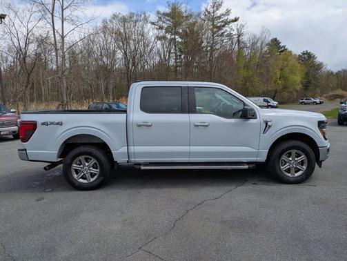 SPACE WHITE METALLIC 2025 Ford F-150 XLT