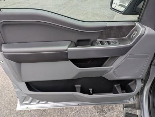 ICONIC SILVER METALLIC 2025 Ford F-150 XLT