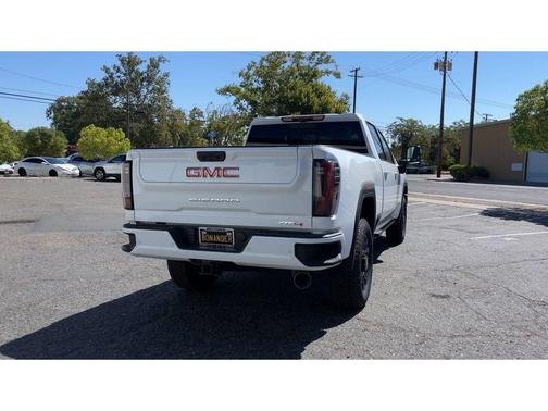 2025 GMC Sierra 2500 AT4